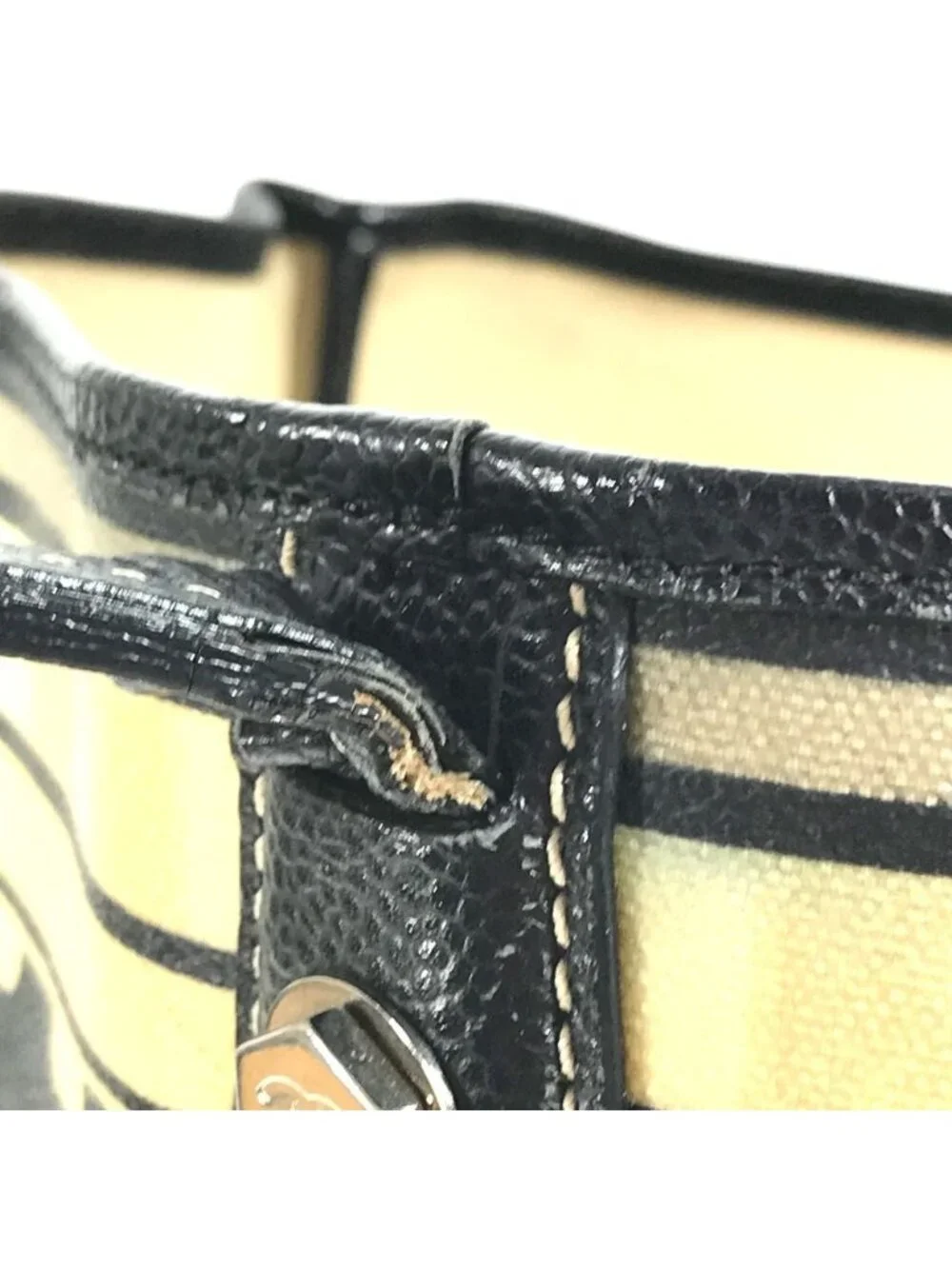 Chanel Tote Central Station Leather Black